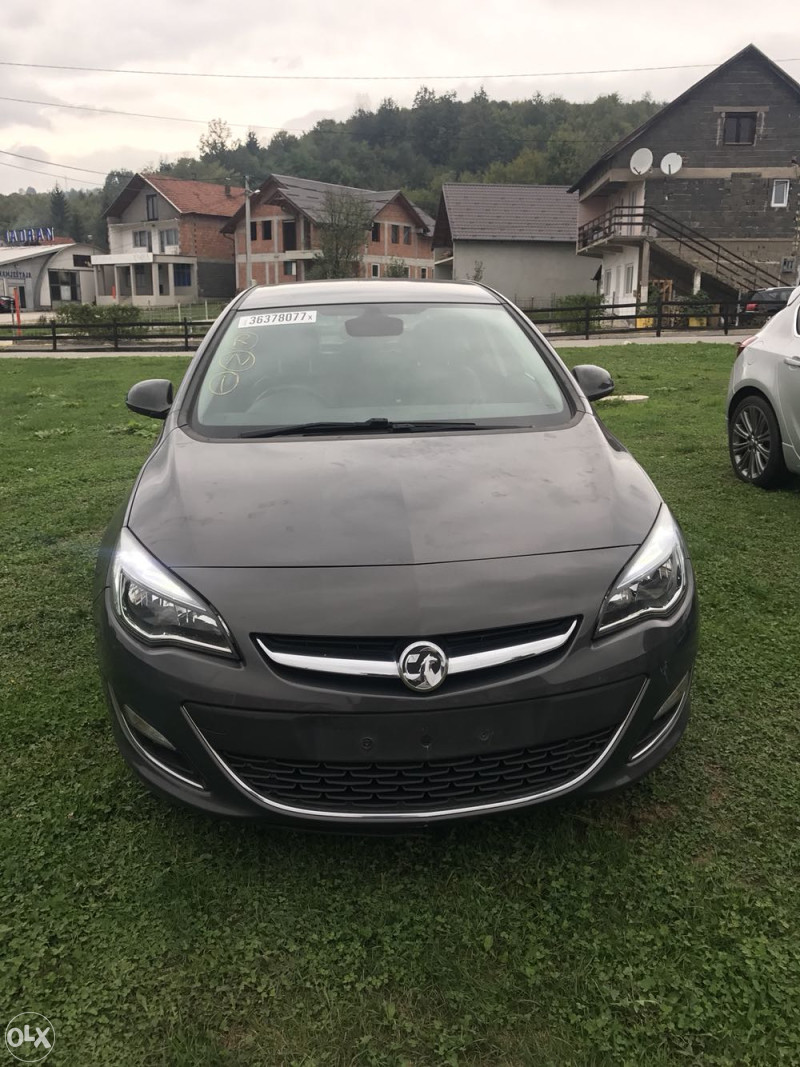 opel astra j 2.0 dizel dijelovi  063117176