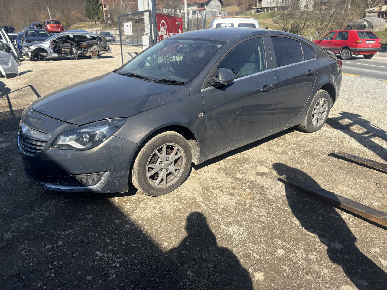 Opel insignia 2.0d 2015g dijelovi