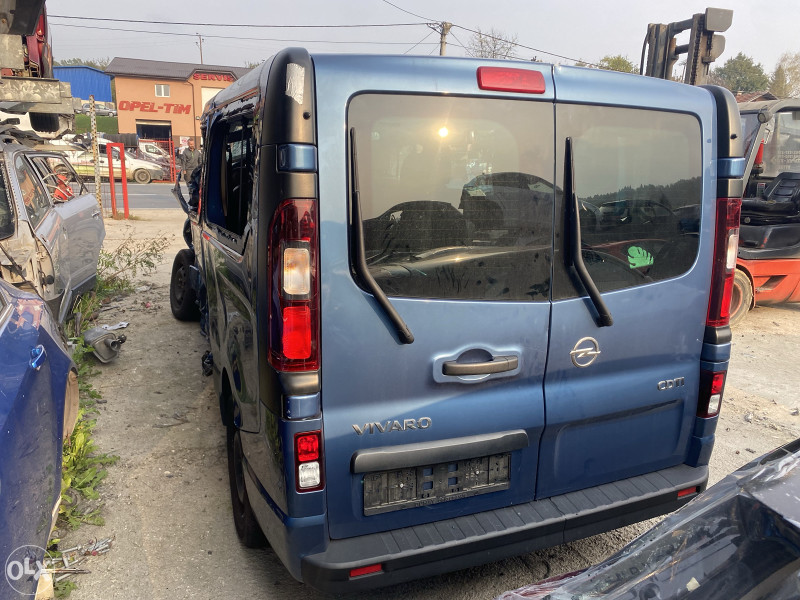 Opel vivaro 1.6 d  2016 putnicki dijelovi 063/117-176  063/992-835