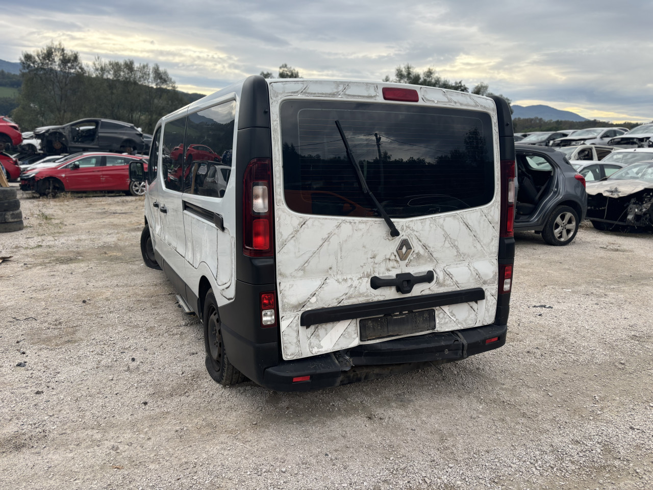 Renault trafic 1.6 bi turbo 2015 dijelovi