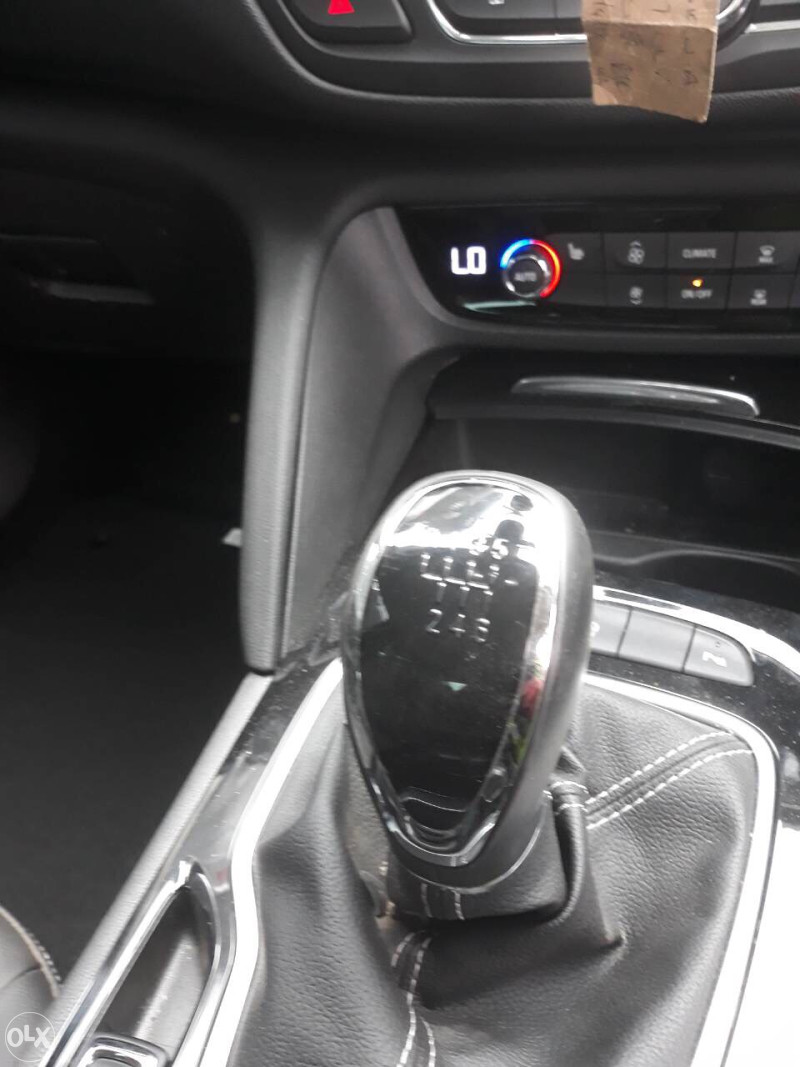 Opel insignia 2017 godina dijelovi  063117176