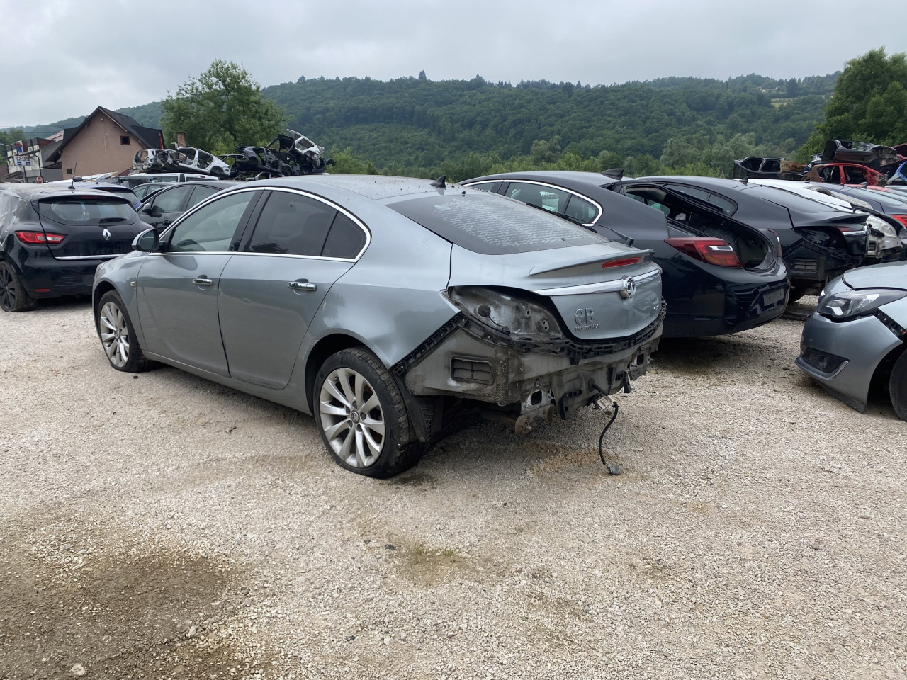 Opel insignia 2.0d xsenon dijelovi