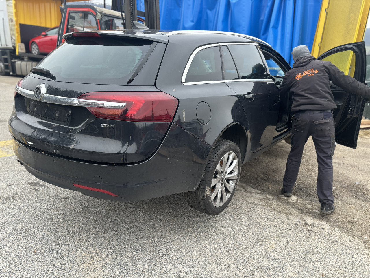 Opel insignia 2.0d 125kw dijelovi