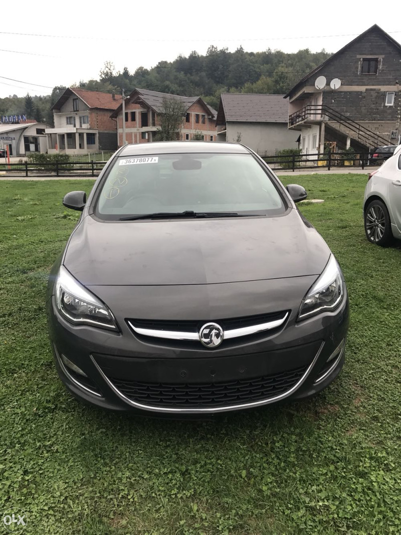 opel astra j 2.0 dizel dijelovi  063117176