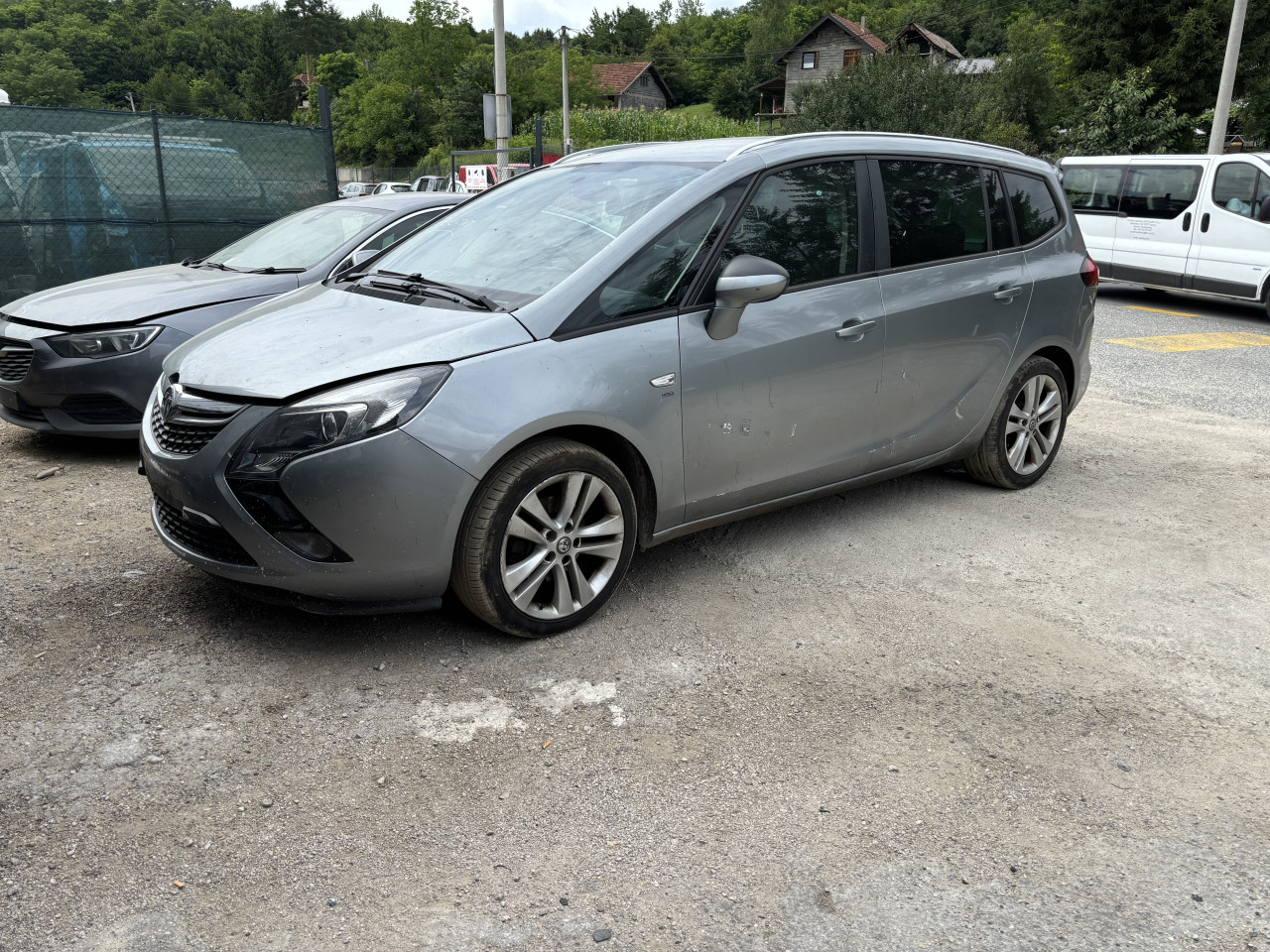 Opel zafira c 2.0d 2014 god za dijelove