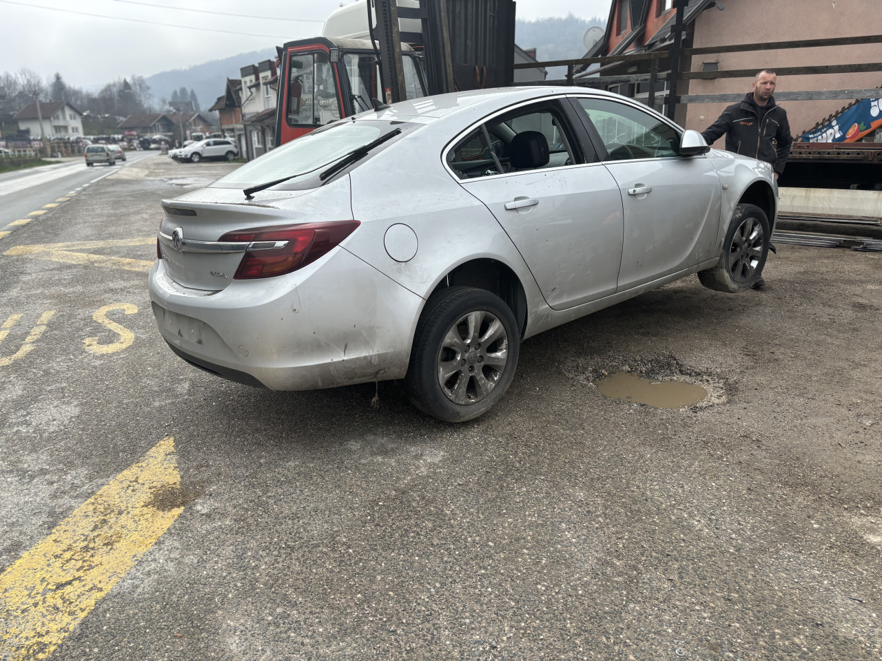 Opel insignia 2.0 d 2014 dijelovi