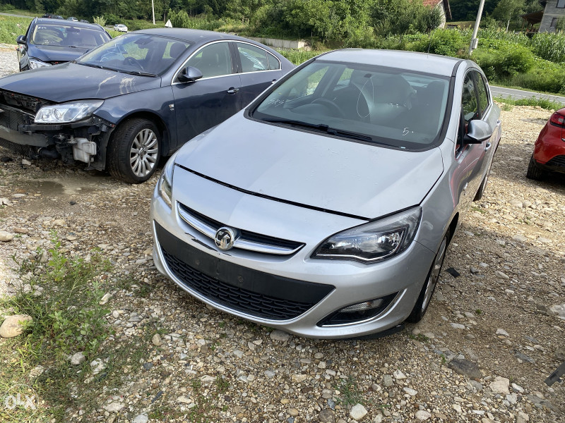 Opel astra j redizajn dijelovi 063/117-176. 063/992-835