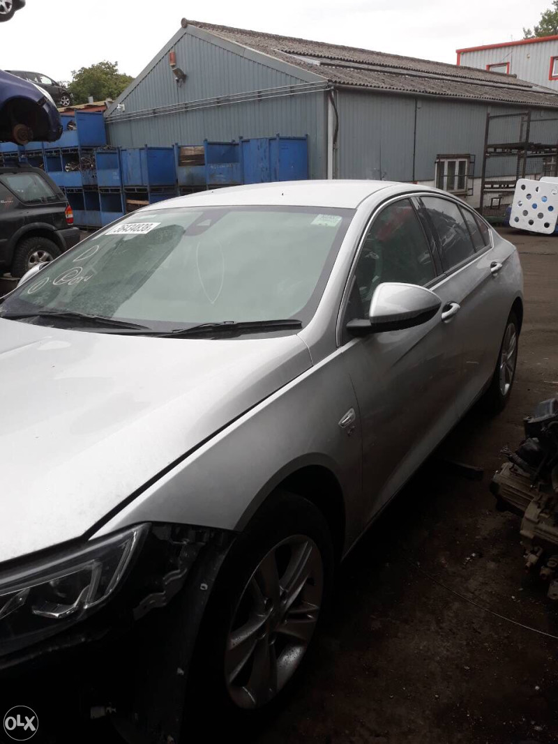 Opel insignia 2017 godina dijelovi  063117176