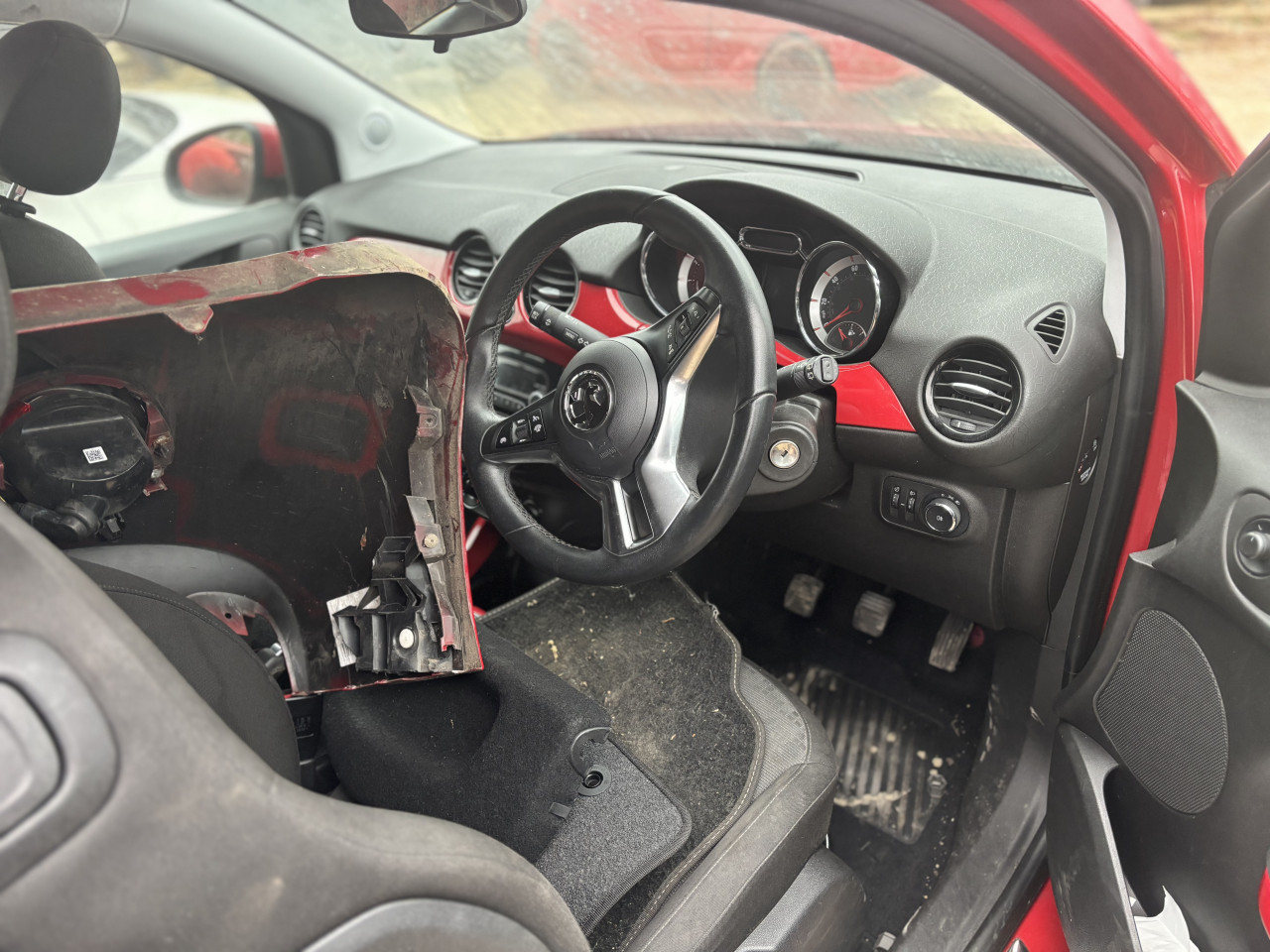 Opel adam 1.4b 2016g dijelovi