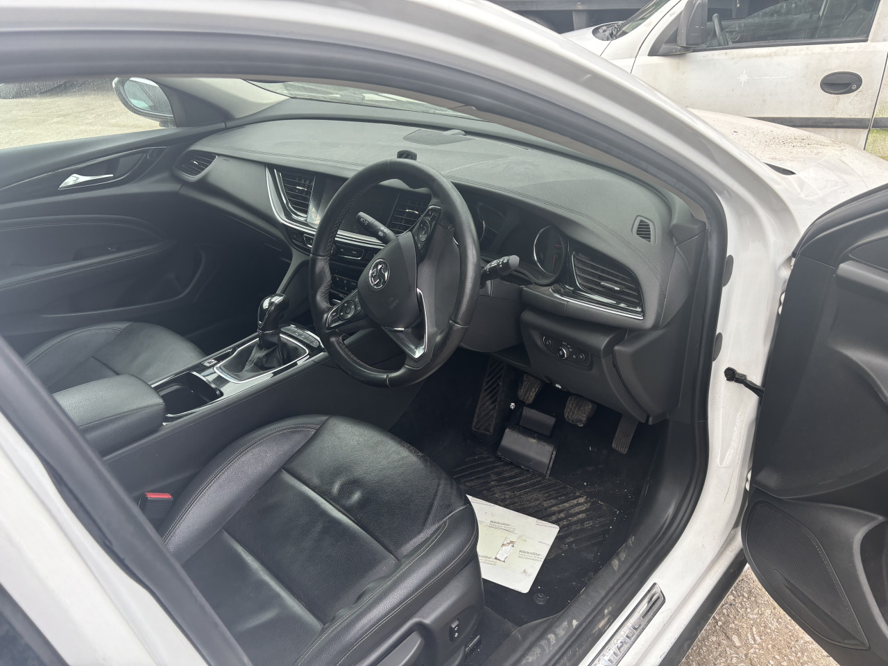 Opel insignia b 1.6d 2017g dijelovi
