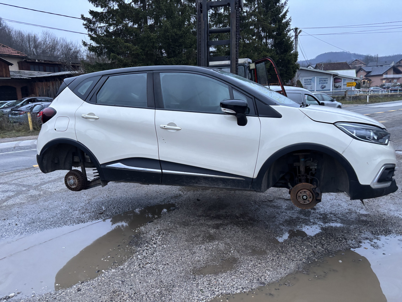 Renault captur 0.9b 2018 g dijelovi