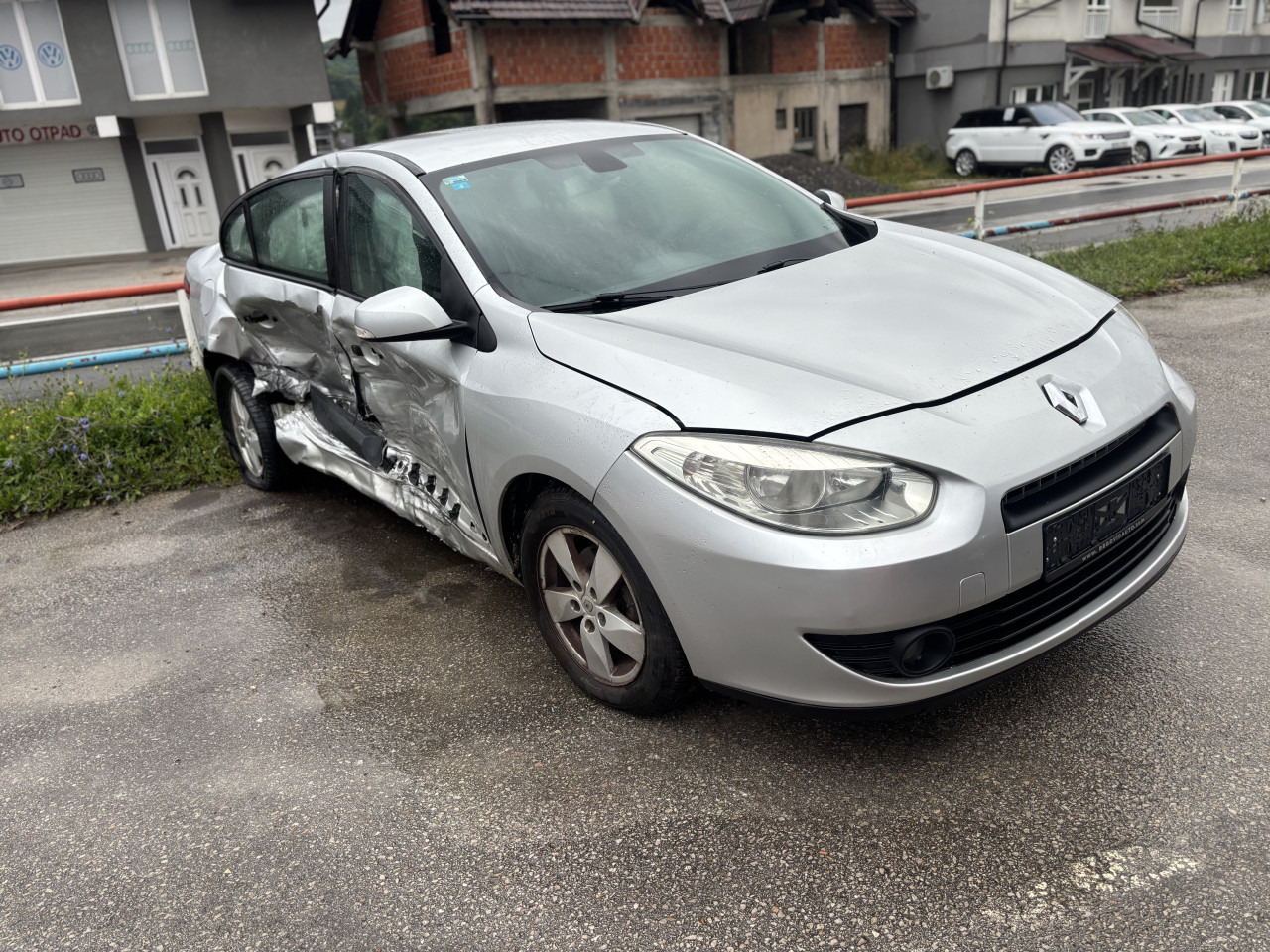 Renault fluence 1.5 dci 2010 god dijelovi