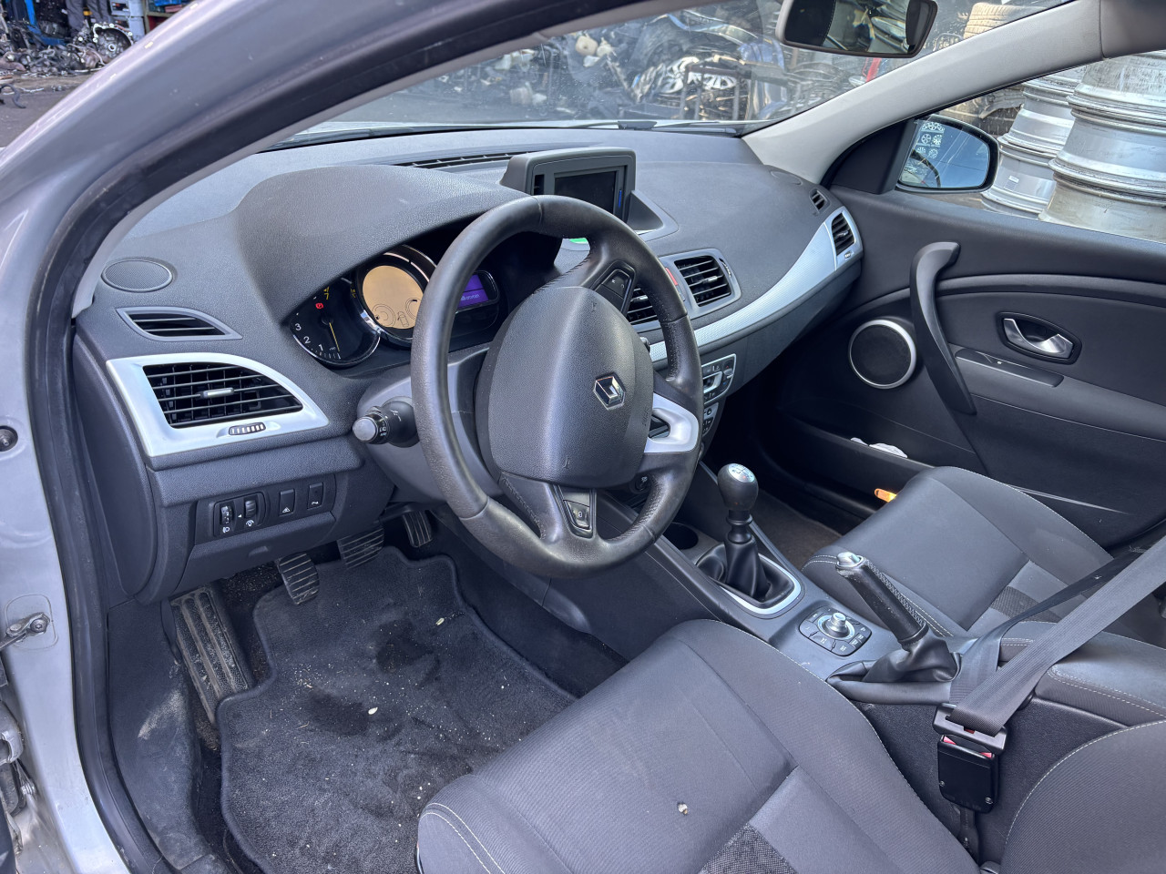 Renault megane 3 2.0b dijelovi
