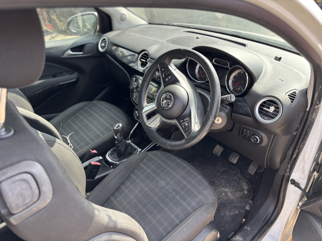 Opel adam 1.4 2014g dijelovi