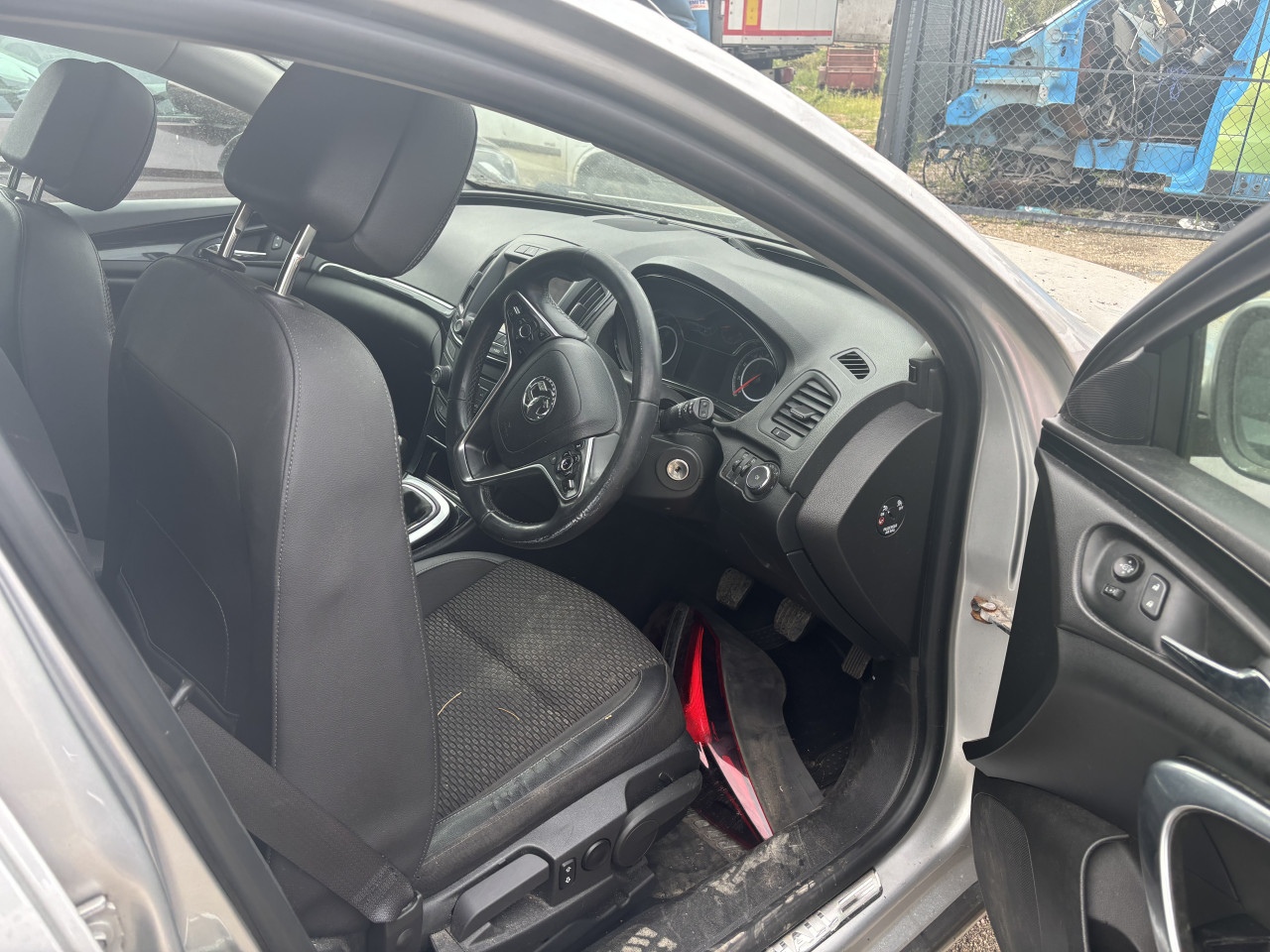 Opel insignia 2014g 1.6d dijelovi