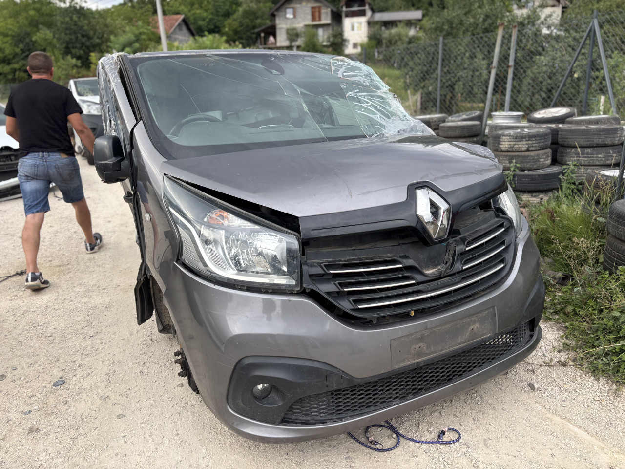 Renault trafic 1.6d 2015g dijelovi