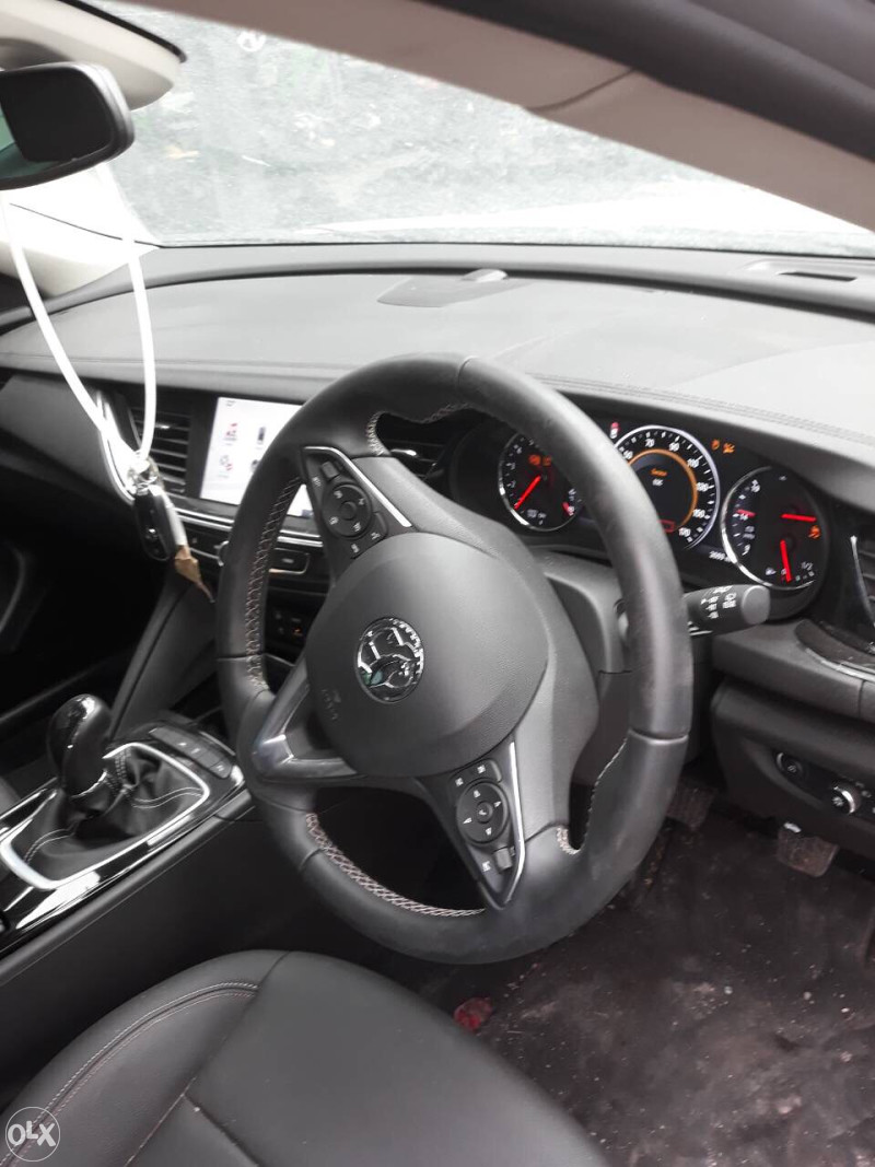 Opel insignia 2017 godina dijelovi  063117176