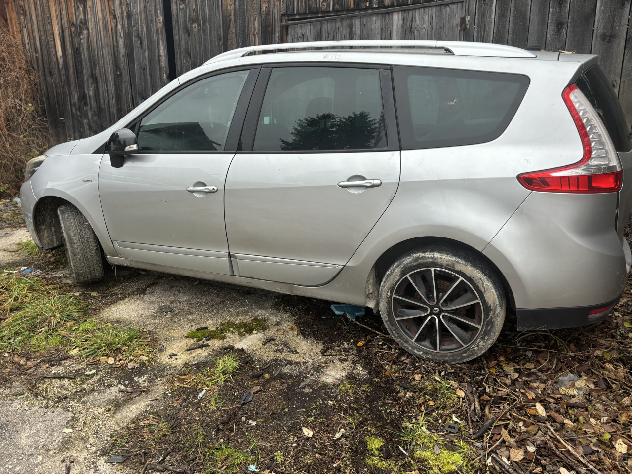 Renault scenic 1.5dci 2013g dijelovi