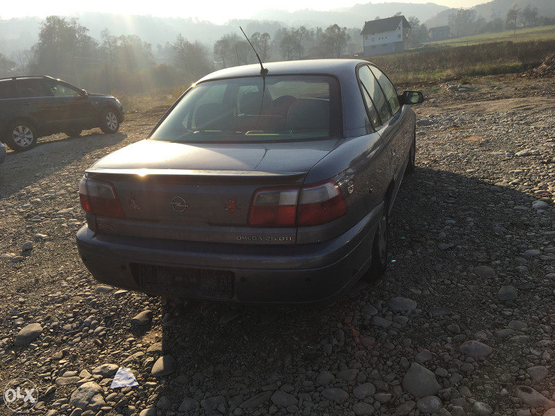 Opel omega 2.5 dizel 2002 godina dijelovi