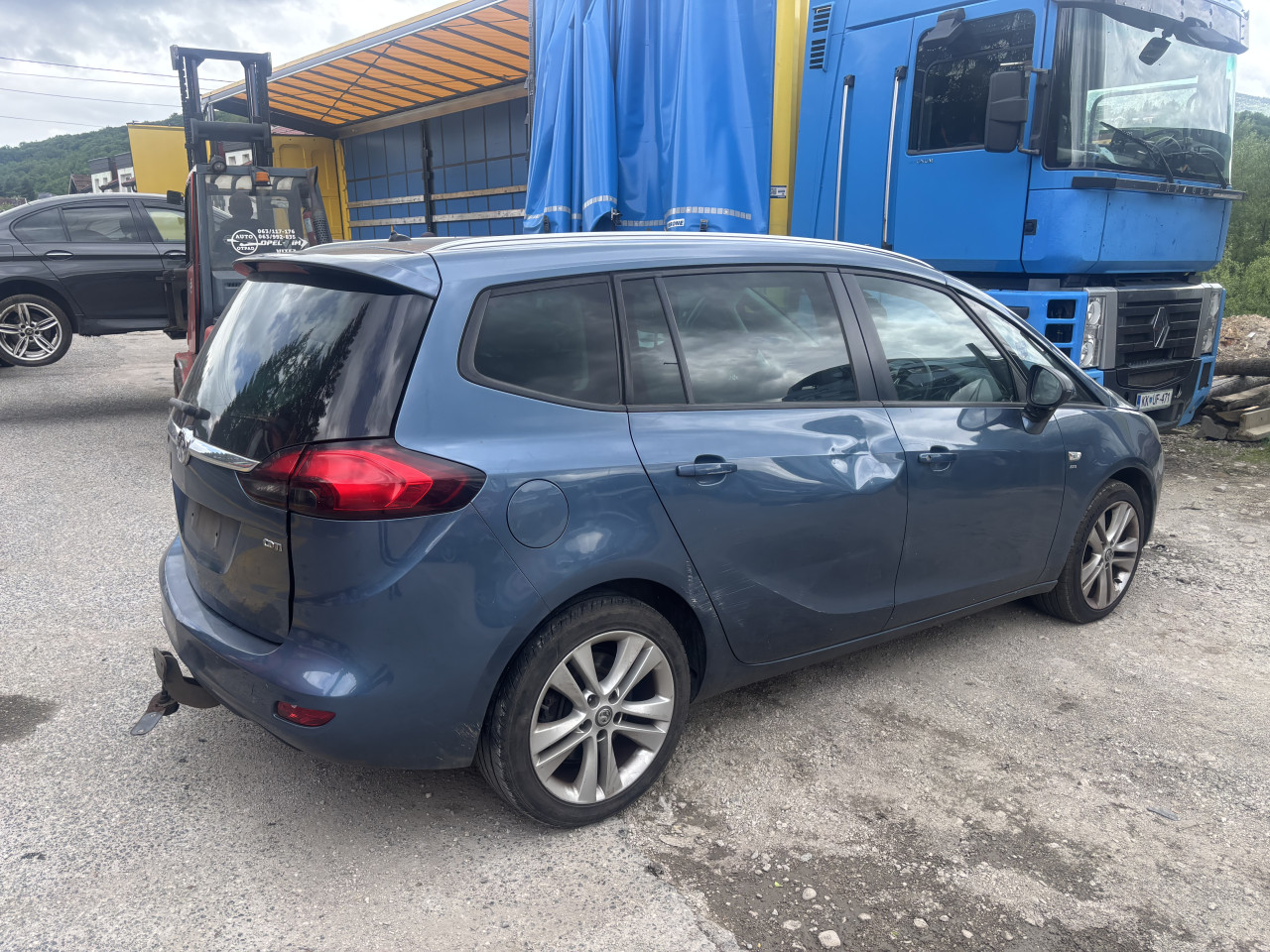 Opel zafira 2.0d automatic 2016 dijelovi