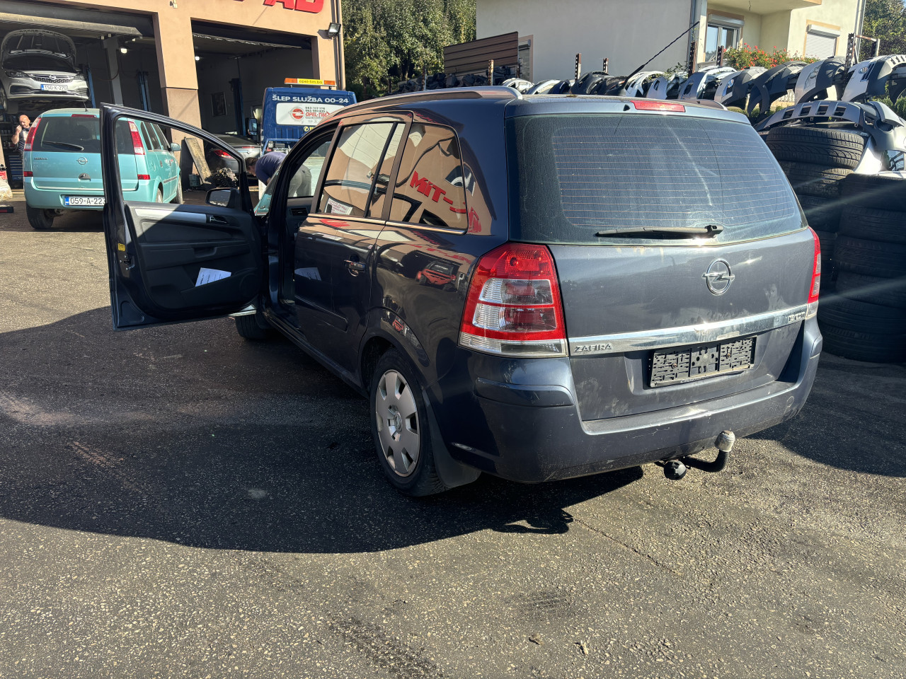 Opel zafira  b 1.9 88kw  2006 dijelovi