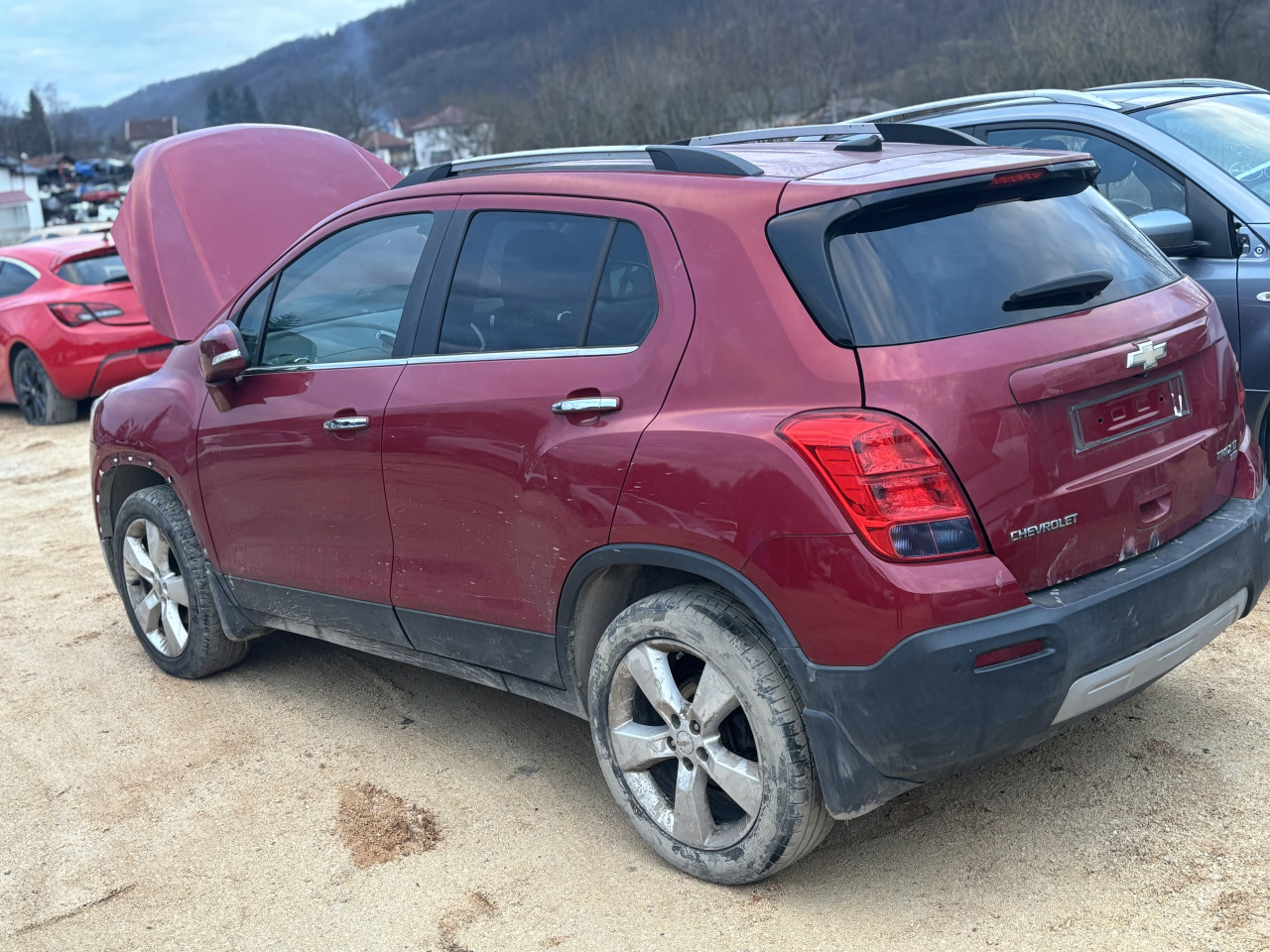 Chevrolet trax 1.7 d 2014 g dijelovi