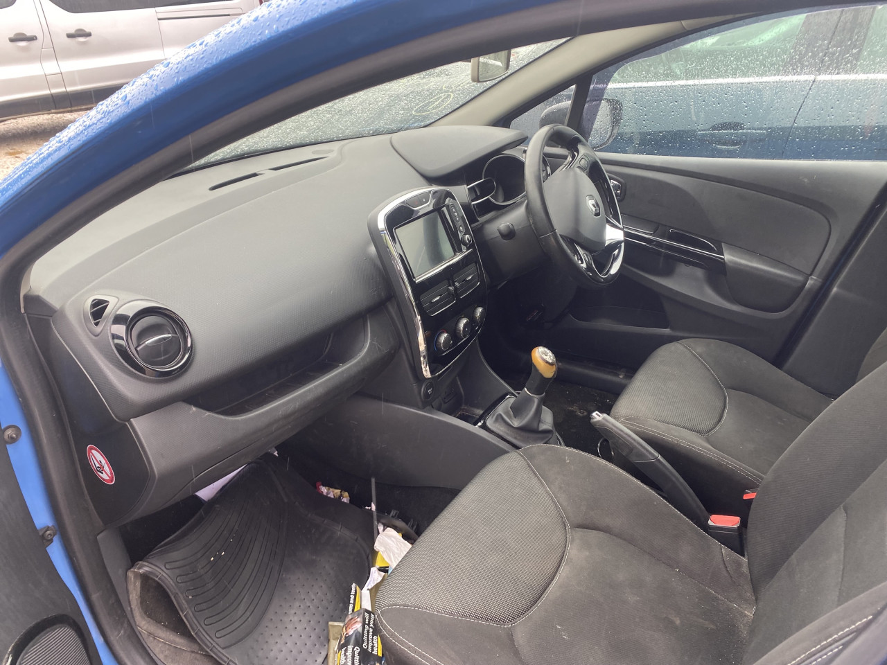 Renault clio  1.5 dci 2013 god dijelovi