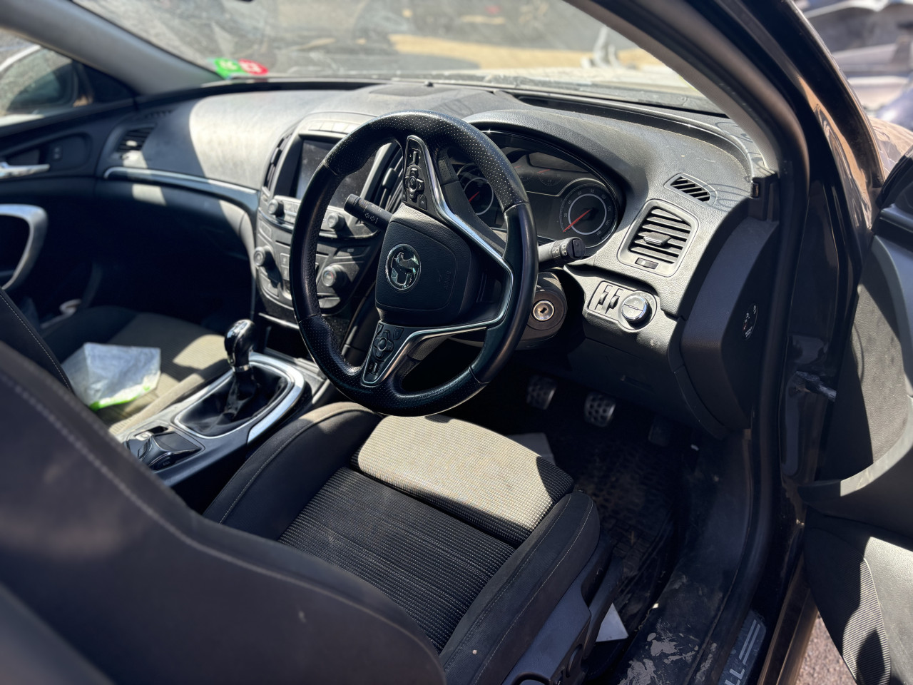 Opel insignia 2.0d 2016g dijelovi