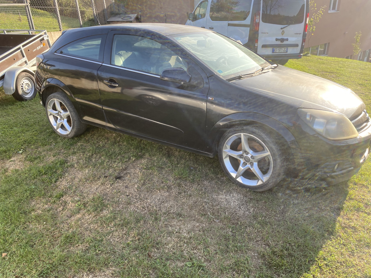 Opel astra gtc  1.9 110 kw dijelovi 063/117-176