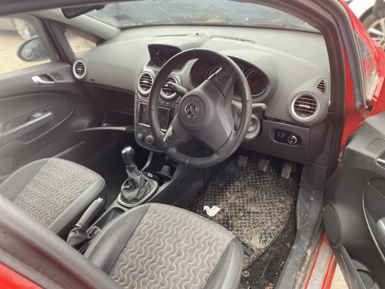 Opel corsa d 1.3 jtd 2014 god dijelovi 063/117-176