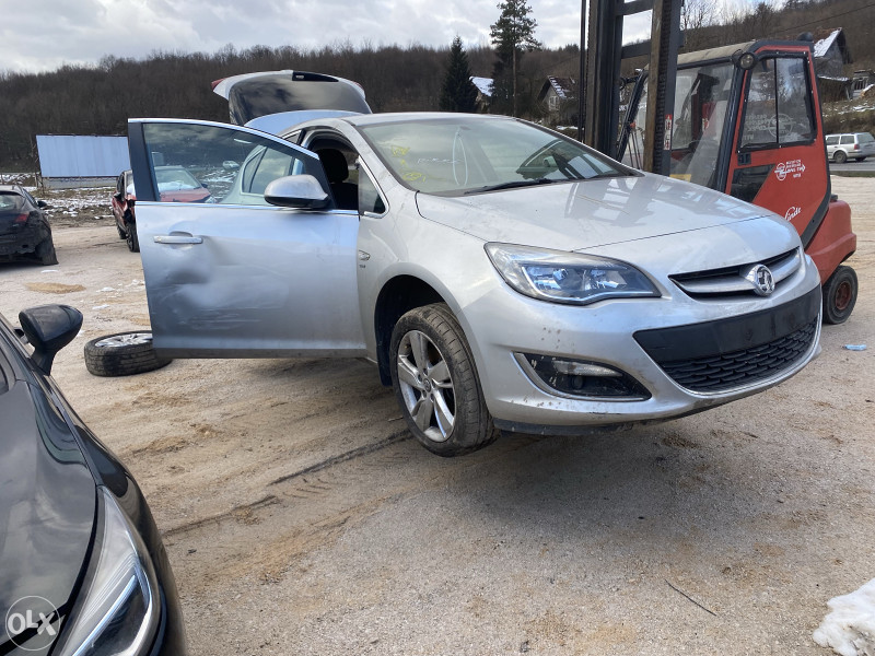 Opel astra j 1.7 dts dijelovi 063/117-176