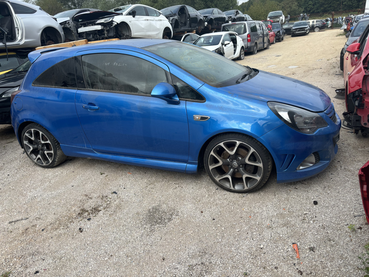 Opel corsa d opc line 2014 g dijelovi