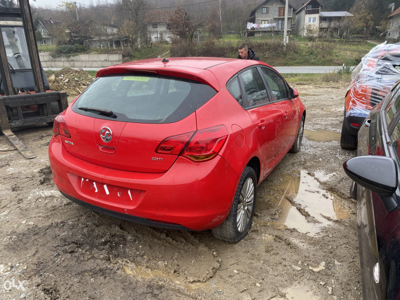 Opel astra j 1.7 d dijelovi 063/117-176  063/992-835
