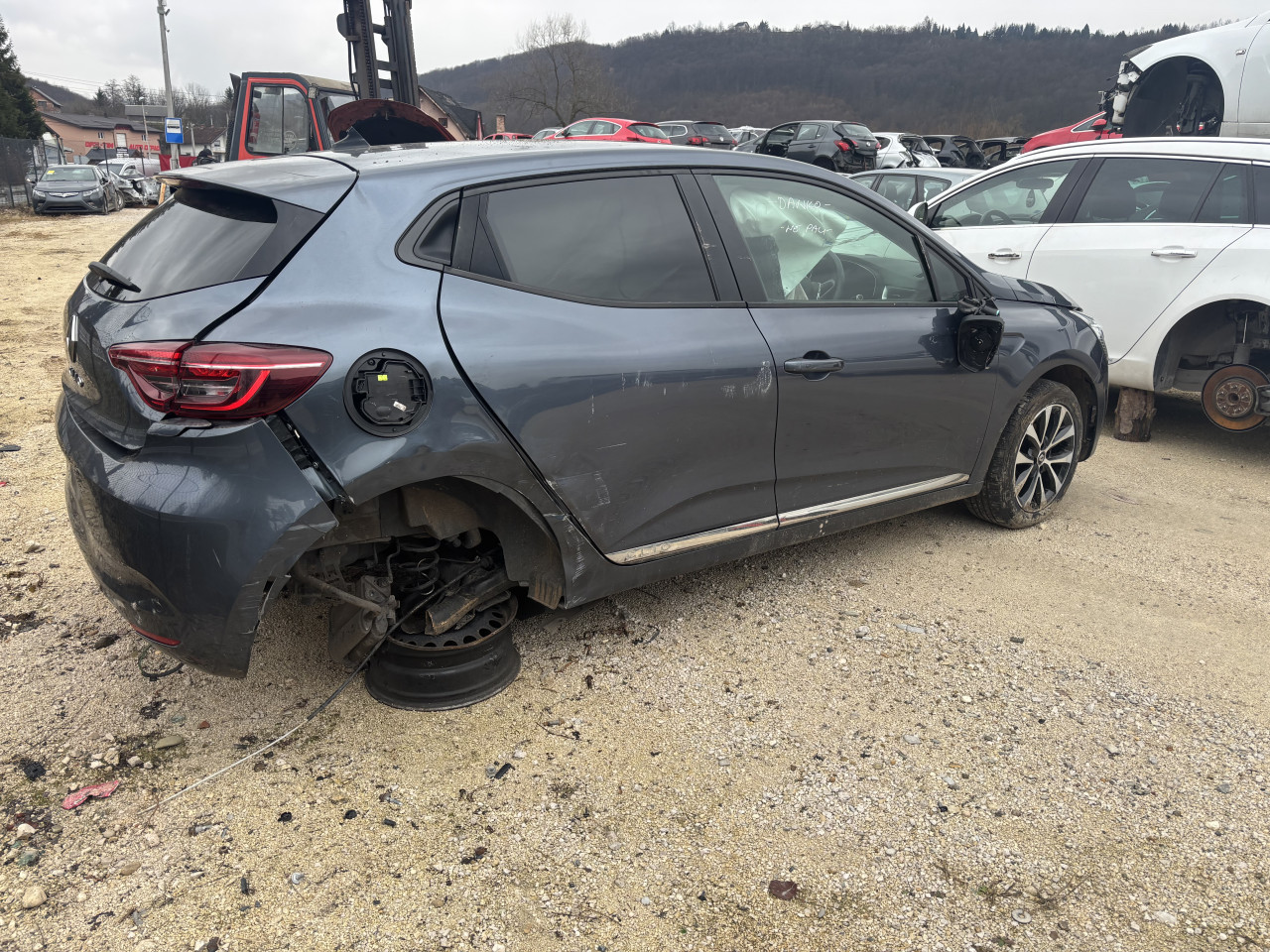 Renault clio 5 1.4b 2021g dijelovi
