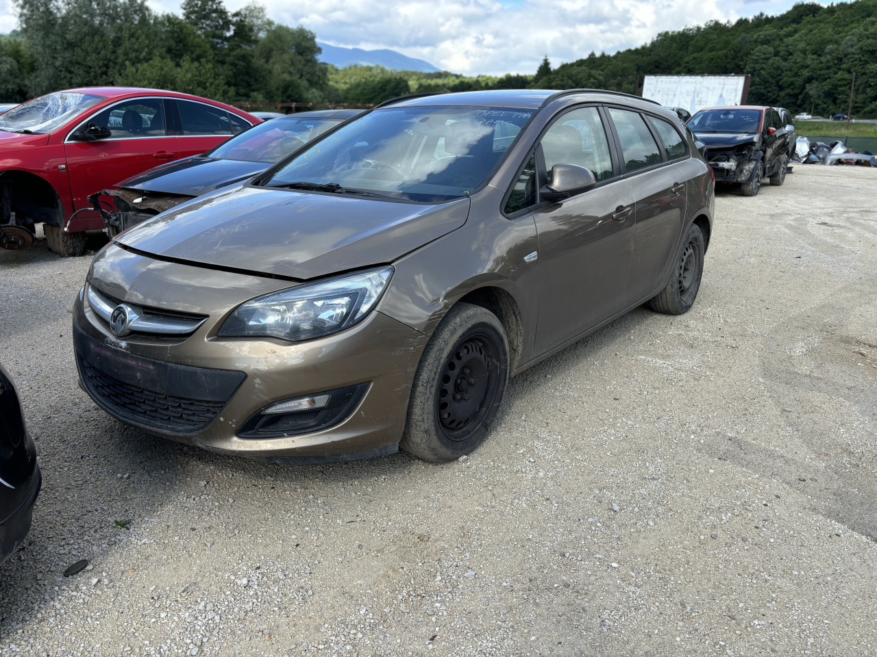 Opel astra j 1.7d 2015g dijelovi