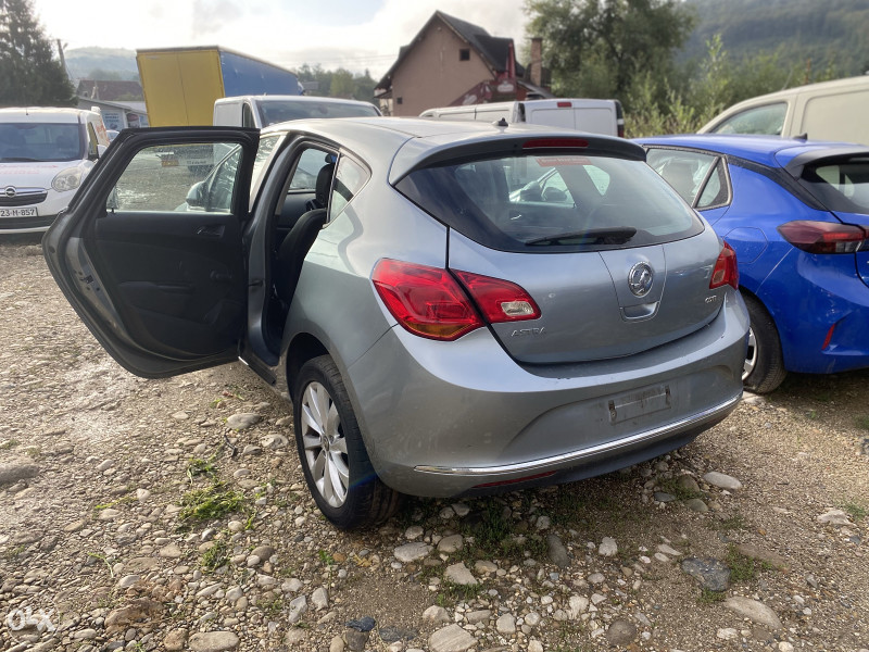 Opel astra j 1.6 d dijelovi  063/117-176. 063/992-835