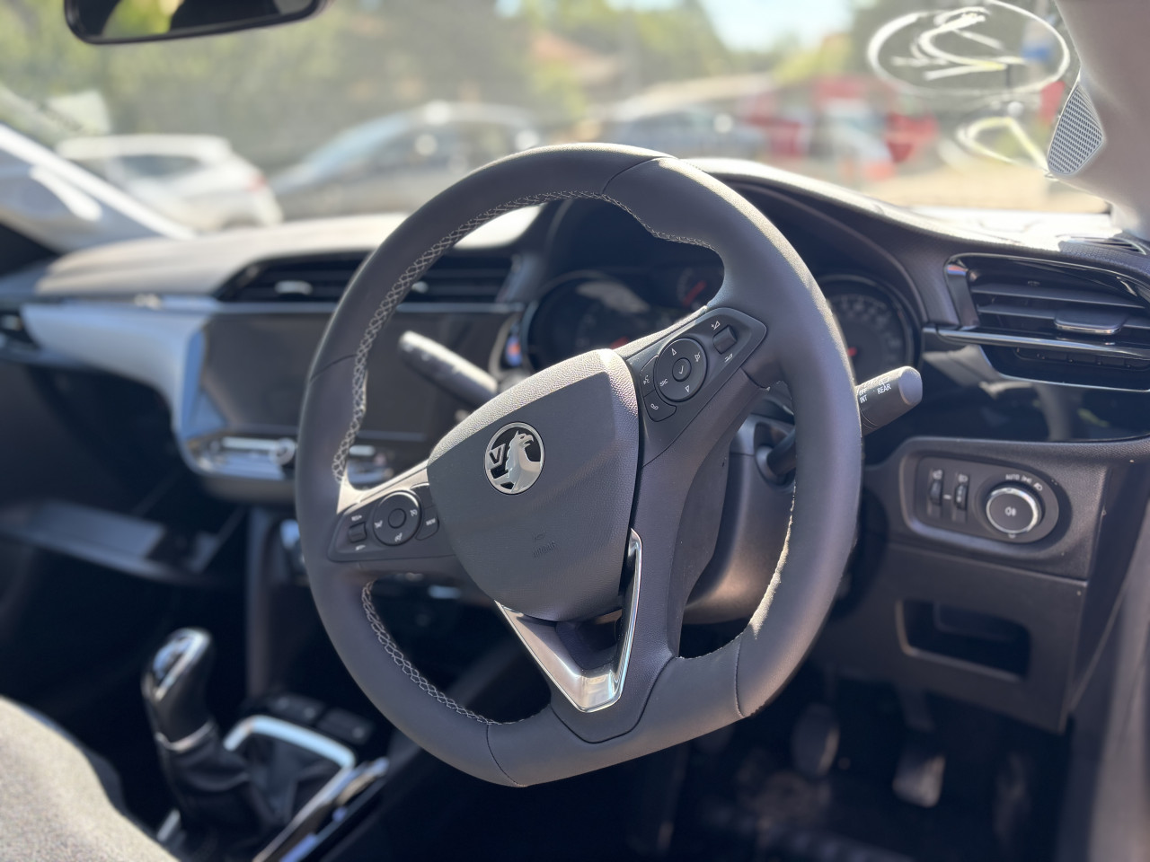Opel corsa 1.2 b 2023 god dijelovi