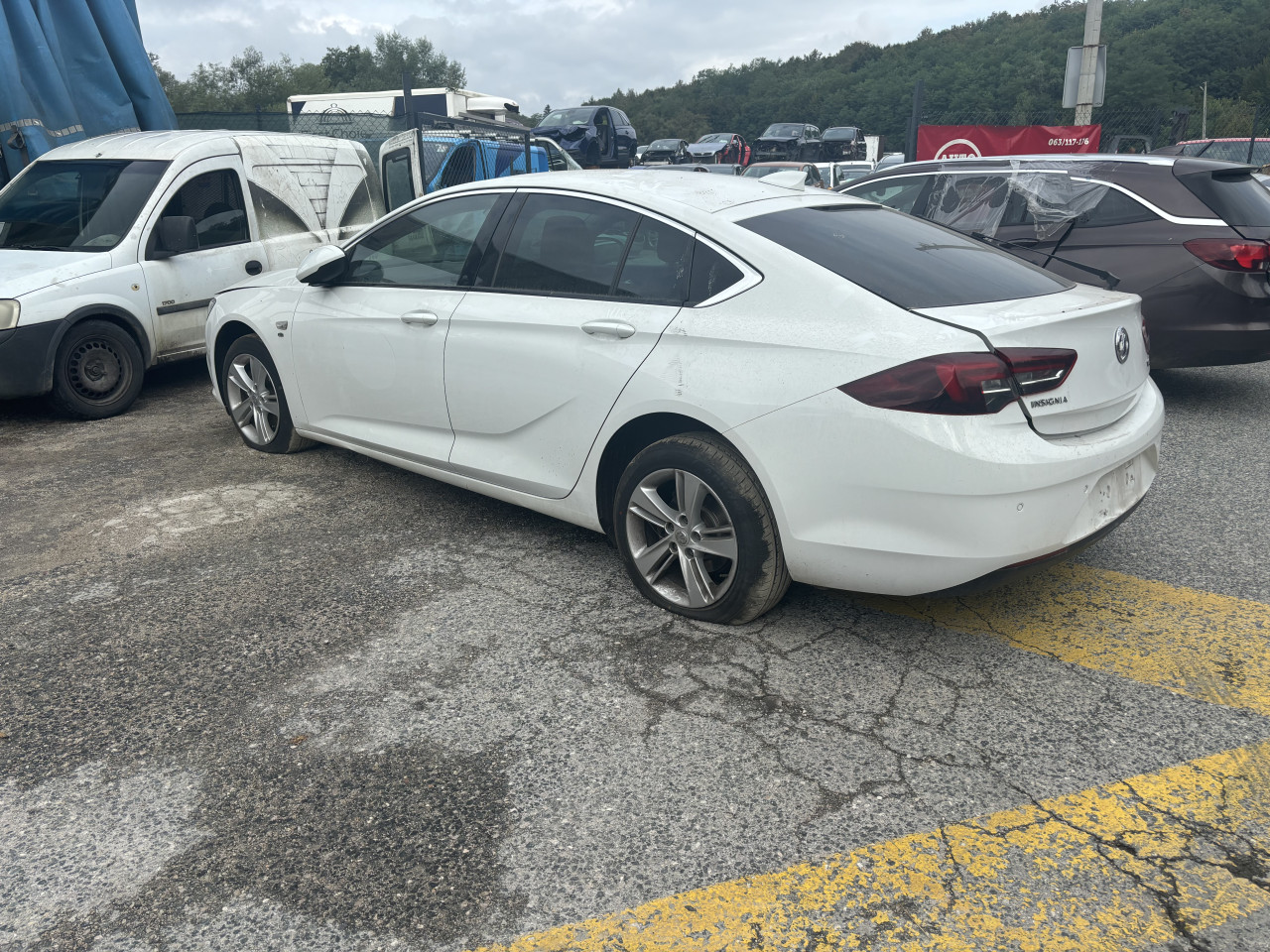 Opel insignia b 1.6d 2017g dijelovi