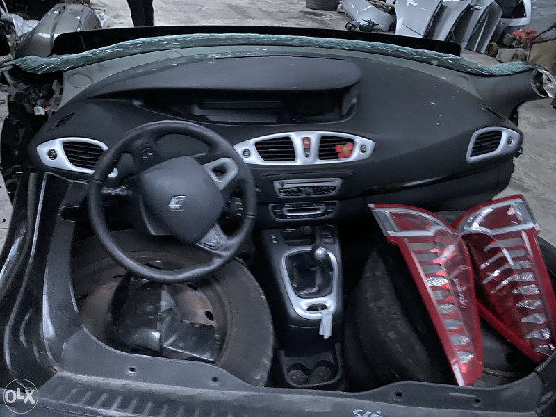 Renault scenic 2011 god dijelovi 063/117-176. 063/992-835