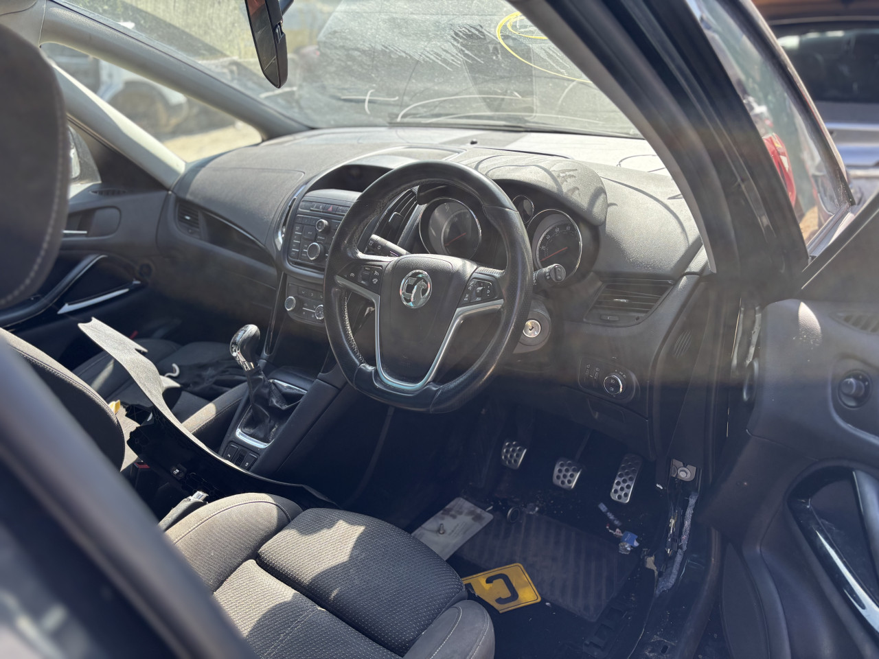 Opel zafira 2.0 d 2015 dijelovi
