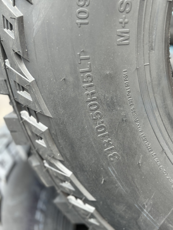 Gume off road 31x10.5x15 goodride  063/992-835