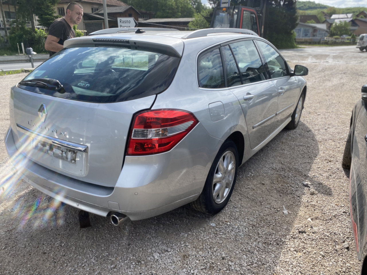 Renault laguna 2.0 d 2009 dijelovi  063/117-176