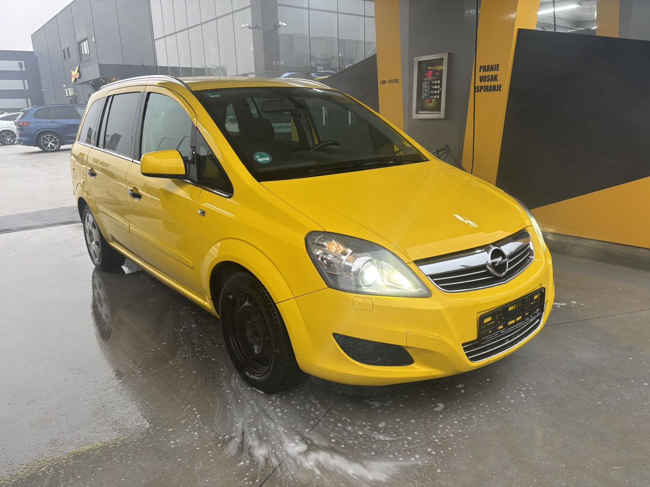 Opel zafira 2009g 1.9 xsenon dijelovi