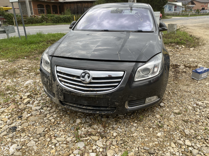 Opel insignia xsenon 2012 dijelovi 063/117-176  063/992-835