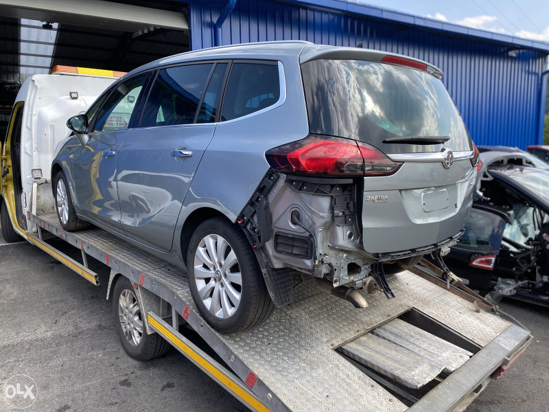Opel zafira 2.0 dizel dijelovi 2014 god 063/117-176 063/992-835