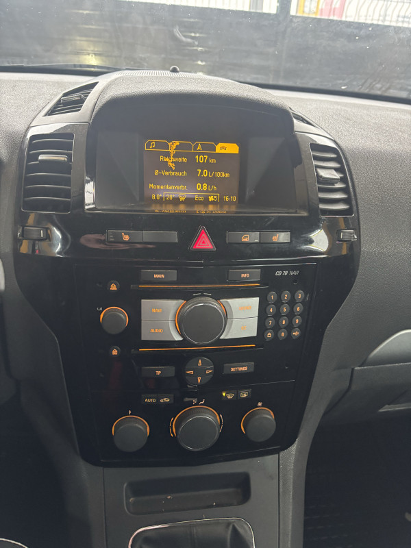 Opel zafira 2009g 1.9 xsenon dijelovi