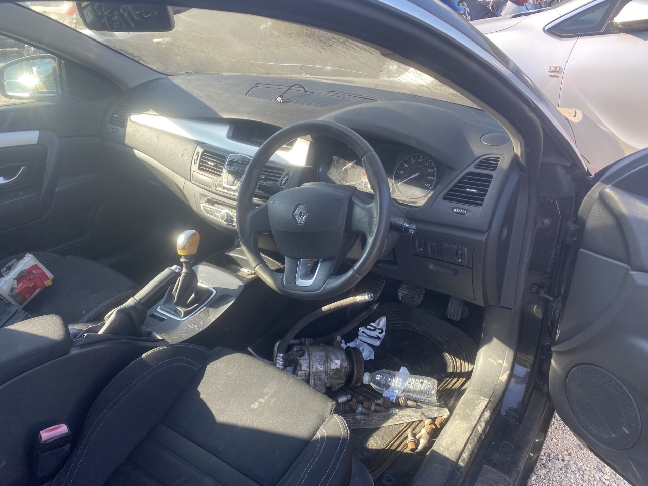 Renault laguna coupe 2.0 d dijelovi