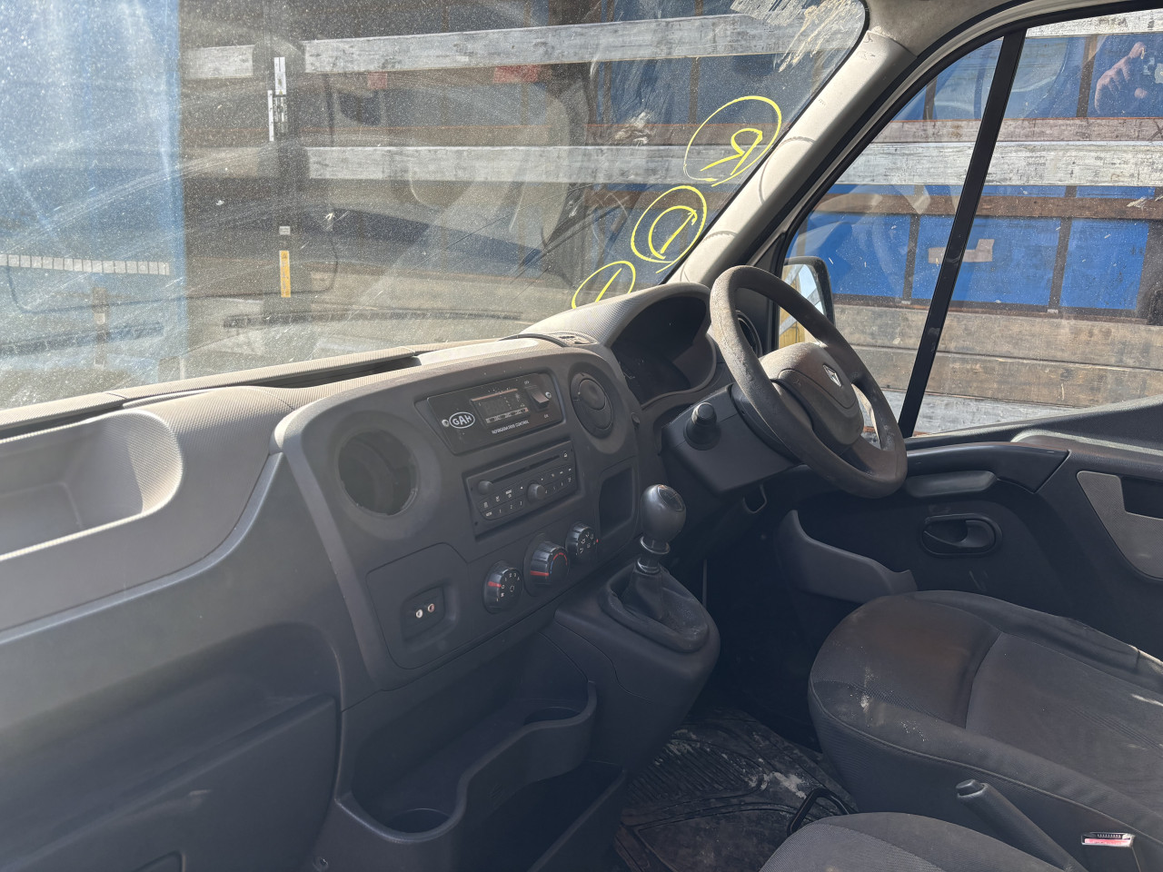 Renault master 2.3 2012 godina za dijelove