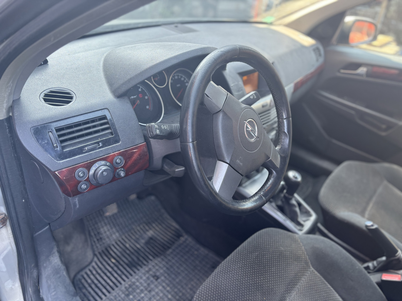 Opel astra h 1.7 59 kw dijelovi