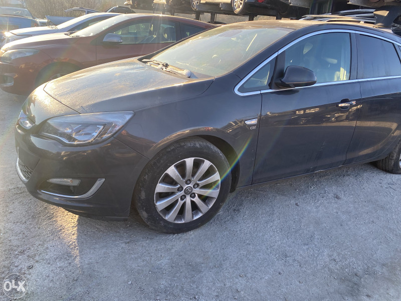 Opel astra j 2013 2.0 dizel dijelovi 063/117-176  063/992-835